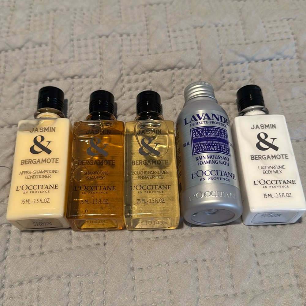 L'Occitane Travel Sz Shower Gel, lavender foaming bath, shampoo, & conditioner - Picture 2 of 5